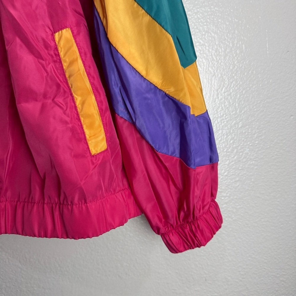 Vintage Windbreaker Jacket Size Medium - Picture 2 of 10